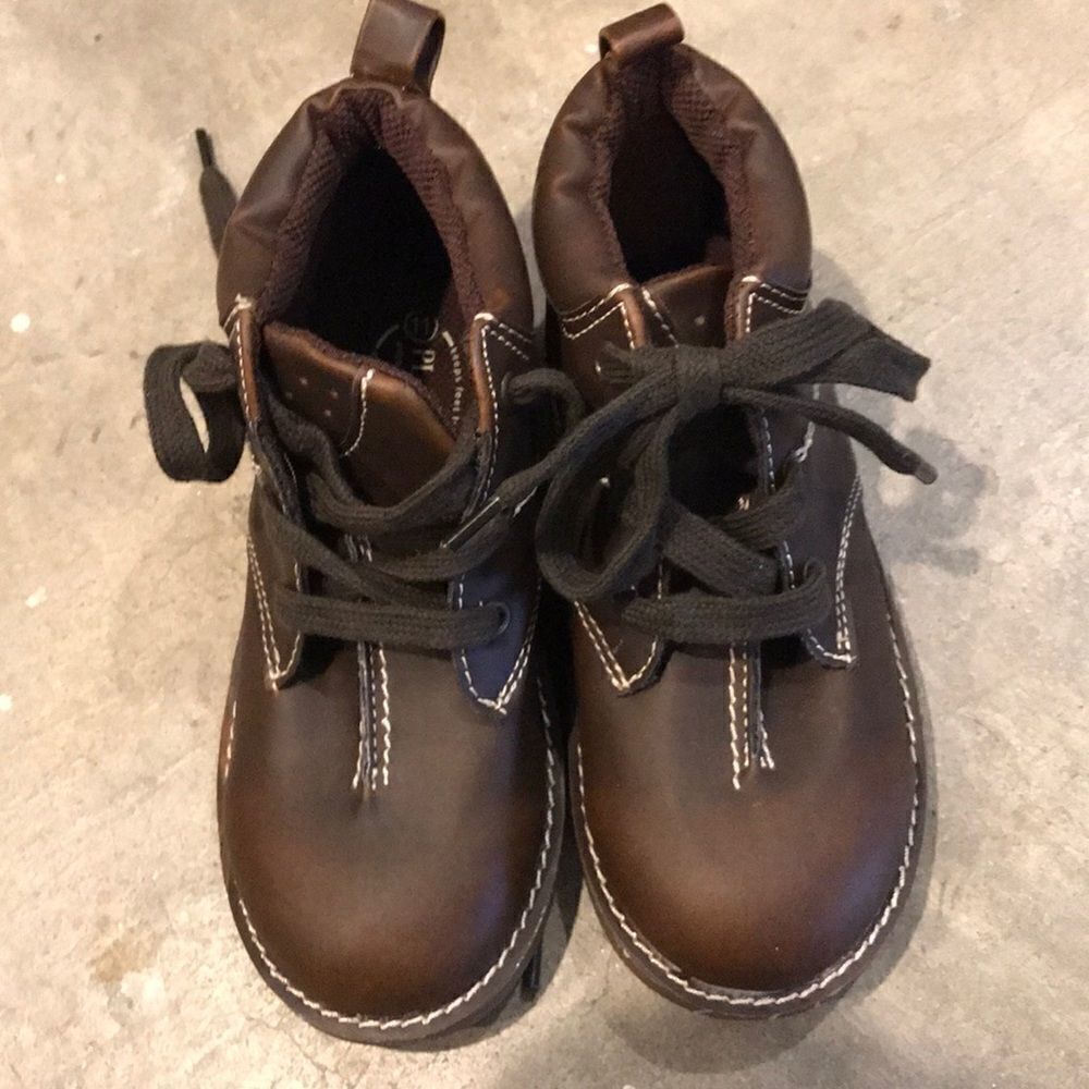 🎉1 hr sale🎉The Children’s Place shoes ✅